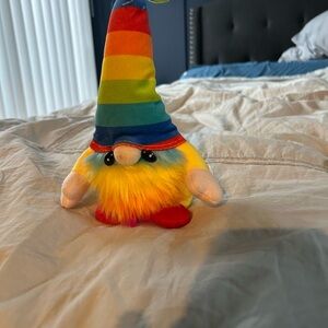 Giftcraft Hug,Feel the Love Rainbow Gnome “Finn”
